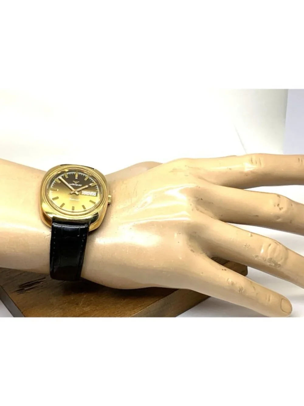 Wittnauer Men's Watch Vintage Swiss Automatic Gold Dial Day Date Leather Strap